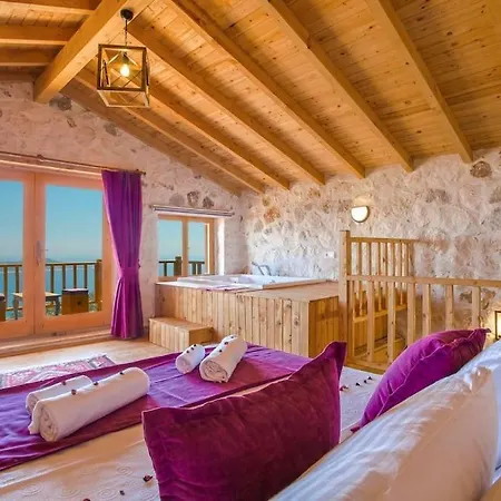 Arcadia 1 / Kalkan فندق 4*